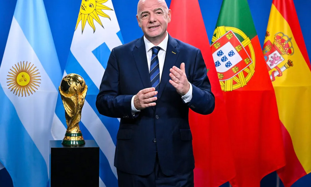 Gianni Infantino et la FIFA révèlent les pays qui arbitreront la coupe du monde en 2030